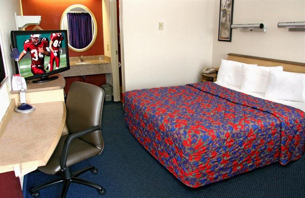 レッド ルーフ イン エジソン 部屋 写真